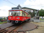 Um an den Bahnsteig in Lichtenhain zukommen mußte der 479 201/205,am 27.Mai 2020,über die Drehscheibe fahren.