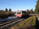 Oberweibacher Bergbahn 2005 - Auf den Hhen des Thringer Waldes ist am 08.01.2005 die Garnitur 479 201 und 203 bei Deesbach unterwegs nach Cursdorf