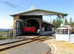Cabriopersonenwagen der Oberweibacher Bergbahn im Bf Lichtenhain an der Bergbahn; 18.04.2010