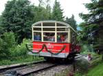 Die Oberweibacher Bergbahn feiert ihr 80.jhriges Jubilum.Feierlich geschmckt, neu auch das Gestell zur Befrderung von Fahrrdern.Dieses Foto entstand am 31.05.03 in Lichtenhain a.d.Bgn.im Thringer Wald anllich des Bergbahnfest.