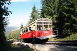 Oberweibacher Berg-und Schwarzatalbahn. Die Personenbahn erreicht bald die Bergstation. 9/2006
