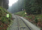 Die teilweise weihnachtliche gechmückte Oberweißbacher Bergbahn am 26.11.2016 zwischen Obstfelderschmiede und Lichtenhain.