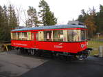  Der Olitätenwagen  479 205-7 (94 80 0479 205-7 D-DB) der Oberweissbacher Berg- und Schwarzatalbahn, am 26.11.2016 in Lichtenhain.