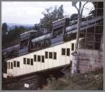 Einfahrt in die Bergstation Oberloschwitz in Dresden, (Archiv 07/73)