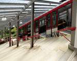 Bad Wildbad im Schwarzwald, der Wagen der Sommerbergbahn steht zur Abfahrt bereit in der 726m hohen Bergstation, 1908 wurde diese Standseilbahn eröffnet, die jetzigen Wagen der 4.Generation wurden 2011 in Dienst gestellt, Aug, 2017