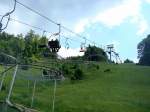 Allwetter-Rodelbahn am Hasenhorn im Schwarzwald, daneben der Doppelsessellift, beide 2004 in Betrieb genommen, Juni 2004