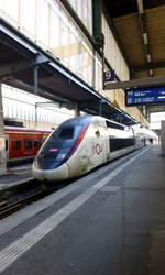TGV Richtung Paris steht im Stuttgarter HBF.
Aufgenommen am 01.04.2019.