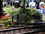 Filmaufnahmen zu einer beliebten Eisenbahnsendung, mit wohl bekannter Person, im MIWULA zu Hamburg; 220529
