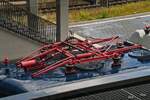Hier zusehen ist der stark besch�digte Scherenstromabnehmer von D-GfF 110 350-6. 