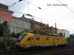 X?? Ein Schienendienstfahrzeug durchquert am 08.08.08 den Hbf Hamburg, bei der Einfahrt, seite Altona