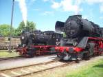 Lok 20 neben der Lok 50 3708-0 beim Mansfelder Eisenbahnfest.