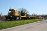 DB Baufahrzeug am 06.04.10 in Lampertheim.