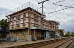 Eingerüstet steht das Empfangsgebäude des Bahnhof Bad Rappenau. 4.8.2013