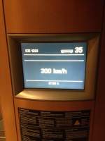Diese Anzeige der Fahrt mit 300 km/h konnte am 13.1.14 auf der Fahrt zwischen Montabauer und Siegburg in ICE 1223 aufgenommen werden.