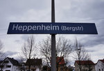Bahnhofsschild von Heppenheim (Bergstr), am 27.3.2016.
