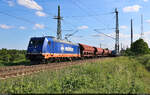Raildox-Parallelfahrt:  Als mir ein Schüttgutzug mit 185 419-9 an der Leipziger Chaussee (B 6) Richtung Zugbildungsanlage (ZBA) Halle (Saale) begegnet, nähert sich auf dem Gegengleis auch