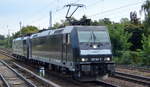 Rail Force One B.V., Rotterdam [NL] mit einem Lokzug mit der MRCE Dispo   185 567-5  [NVR-Nummer: 91 80 6185 567-5 D-DISPO] mit  ES 64 F4-104  [NVR-Nummer: 91 80 6189 104-3 D-DISPO] am Haken am