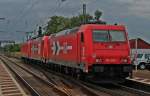 Nachschuss auf Lokzug der HGK am 25.06.2013 bestehend aus Zuglok 145-CL 015 mit Wagenloks 185 587-3 und 185 606-1 bei der Durchfahrt in Orschweier gen Offenburg.