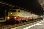DB 103 113-7 mit Sonderzug nach Erfurt Hbf in Wuppertal Hbf, Dezember 2022.