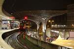 Köln Hbf bei Nacht, Januar 2023.