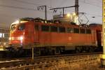 Die 115 198-4 steht mit Pbz 2471 von Dortmund nach Frankfurt vor der Einfahrt Kln Deutzerfeld am 04.01.2013