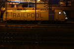 Railpool HSL Lok 185 671 steht in Hof bereit für Containerzug nach Hamburg am 29.12.2015