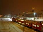 Eine abgestellte Regionalbahn mit einer unbekannten 143 im Greifswalder Hauptbahnhof.