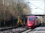 Da setzt er zum berholvorgang an, der Thalys...