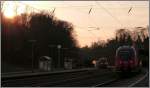 Der erste sonnige Tag mit etwas Wrme neigt sich dem Ende entgegen. Abendliche 
Sonntagsstimmung am Bahnhof von Eschweiler,07.04.2013.
