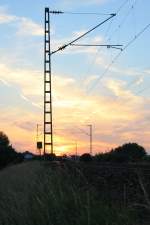 Sonnenuntergang am 19.06.2013 bei gefhlten 30C um 21.10 Uhr zwischen Gaimersheim und Eitensheim.