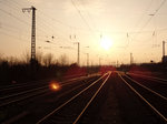 13.03.16 Frankfurt am Main Stadtteil Höchst: Über allen Gleisen ist Ruhe - Sonnenuntergang mit Blick in Richtung Stadtteil Sindlingen.