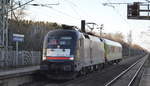 LEO Express GmbH mit dem MRCE Dispo Taurus  ES 64 U2-008  [NVR-Number: 91 80 6182 508-2 D-DISPO] und einem Flixtrain Personenwagen Richtung Bf.