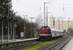  Auf Gleis 2 erhält Einfahrt. ..  -  RIS 95126 von Mukran kommend durch Anklam. 28.01.2020. Lok 203 145-8 / 203 843-8 RIS - Regio Infra Service Sachsen.