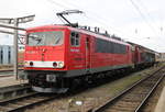 155 060-7 stand am Mittag mit einer Überführung von Rostock-Bramow nach Leipzig im Rostocker Hbf.29.01.2021 