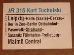 Aus teilweise nur zwei Wagen und einer 143er bestand der Zug,so wurde der komplette Zug in Stralsund an eine planmige RB von Stralsund bis Mukran mit angehngt.(EK-Spezial 89  Die Eisenbahnen auf