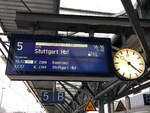 Zugzielanzeige des IC 186 nach Stuttgart Hbf.