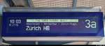 Laut eines Zugzielanzeigers im Bahnhof Konstanz fällt der IR 2116 (IR 75) nach Zürich HB (CH) aus.