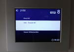 Die innere Zugzielanzeige im D-DB 61 80 80-91 156-2 Bpmmbdzf 286.1, der am 15.05.2026 in Gera Hbf im IC 2150 nach Kassel-Wilhelmsh�he eingereiht war.