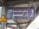 Eine Anzeigetafel auf Gleis 3 in Wittenberge.
