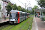 Deutschland, Düsseldorf, Rheinbahn  Strassenbahnwagen 4338+4325, Linie U76, Siegburgerstrasse, Haltestelle  Provinzial Platz   13/7/2024