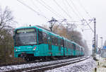 Am Vormittag des 11. Februar 2018 konnten die drei U5-25-Triebwagen 628, 608 und 621 als U2 nach Bad Homburg bei der Ausfahrt aus der Haltestelle Riedwiese/Mertonviertel fotografiert werden.