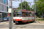 Die Düsseldorfer-Straßenbahn fährt von Krefeld-Rheinstraße nach Düsseldorf-Hbf.