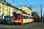 Die B-Wagen 2049 und 2032 während Ihrem heutigen (27.01.2018) Stadioneinsatz auf der Kreuzung Aachener Str./Gürtel.
