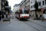 Dsseldorf Rheinbahn SL / Stadtbahnlinie 79 (DWAG-B80D 4224) Hunsrckenstrasse / Flinger Strasse im Mai 1987.