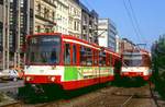 K�ln Tw 2109 und 2096 begegnen sich am Hansaring, 02.09.1987.