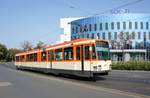 Straßenbahn Mainz: Duewag / AEG M8C der MVG Mainz - Wagen 273, aufgenommen im September 2018 in der Nähe der Haltestelle  Bismarckplatz  in Mainz.