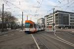 RNV Düwag M8C Wagen 3256 (modernisiert) am 21.12.19 in Heidelberg