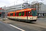Mainzer Mobilität Düwag M8C 273 am 12.02.24 in Mainz Hbf