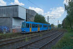 Am 09.05.2022 hat N8C 420 gerade die Haltestelle Kaufungen Papierfabrik in Richtung Hessenschanze verlassen. An dieser Stelle liegt die Straßenbahnstrecke unmittelbar neben der Lossetalbahn nach Waldkappel. Hinter Kaufungen fahren die Straßenbahnen auf der Bahnstrecke bis Hessisch-Lichtenau weiter. Da die N8C jedoch keine EBO-Zulassung haben ist für diese Bauart in Kaufungen Schluss.