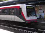 DT4 wartet auf Abfahrt zu den Abstellgleisen in Wandsbek-Gartenstadt